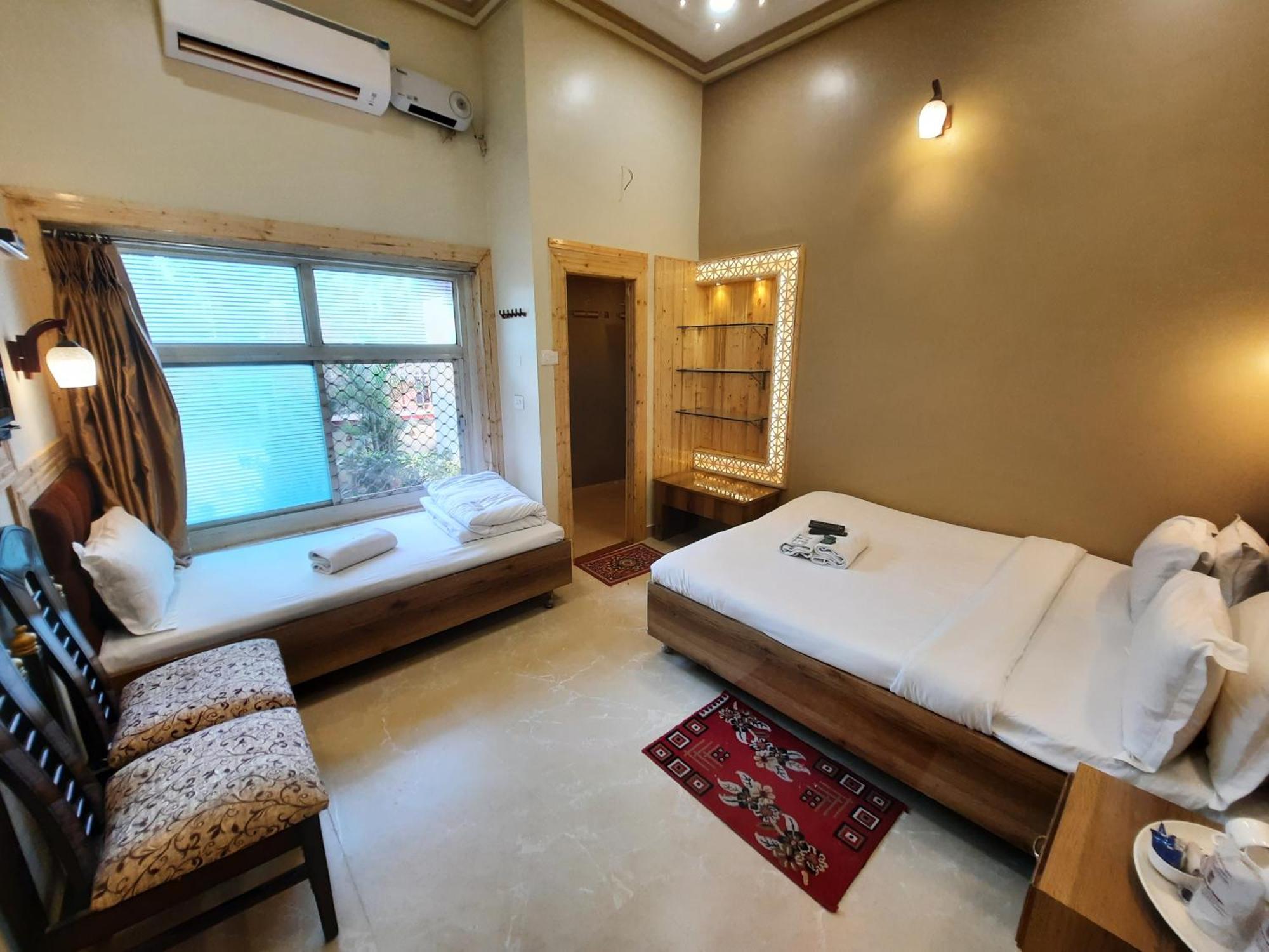 Hotel Temple On Ganges Varanasi Exterior foto