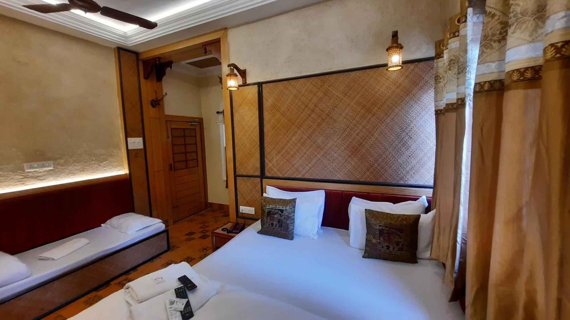 Hotel Temple On Ganges Varanasi Exterior foto