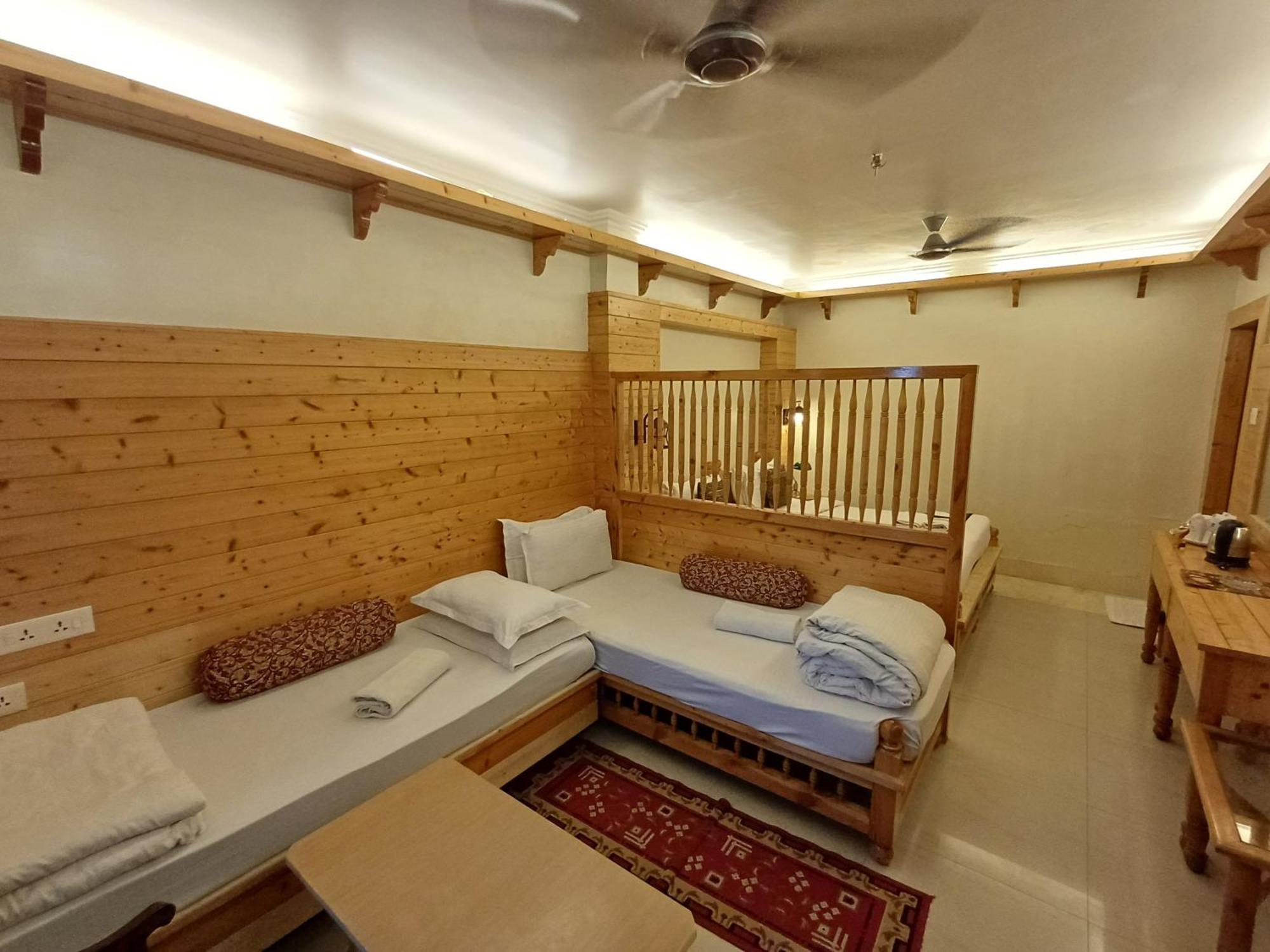 Hotel Temple On Ganges Varanasi Exterior foto