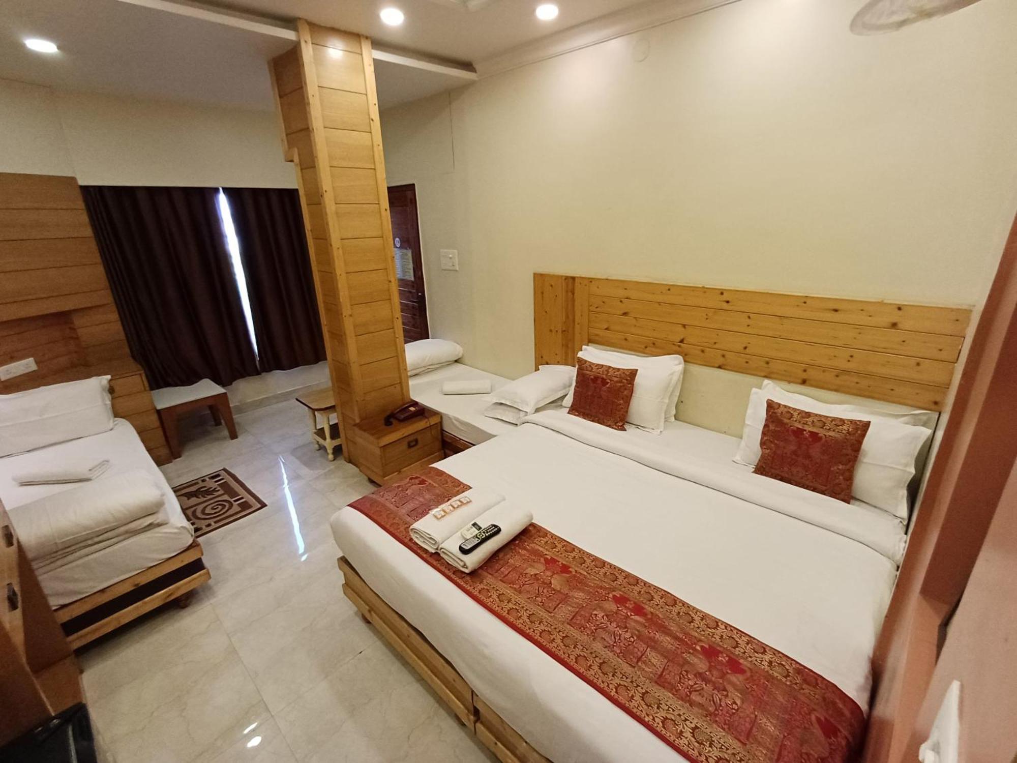 Hotel Temple On Ganges Varanasi Exterior foto